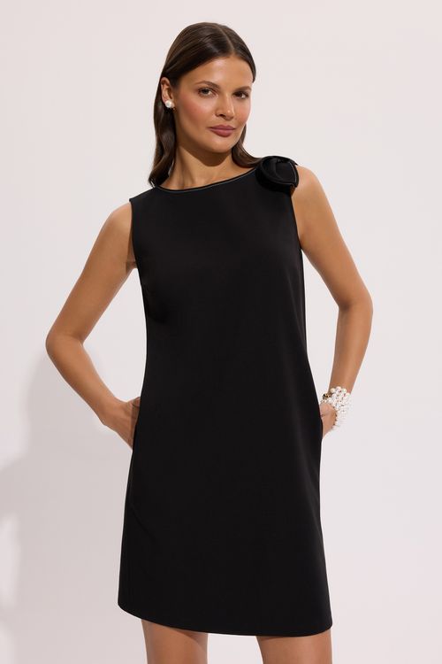 Czarna sukienka elegancka przed kolano – kolekcja Exclusive