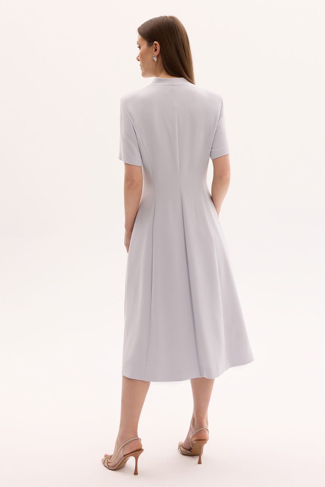 Szara sukienka midi z kamieniami – elegancka sukienka damska