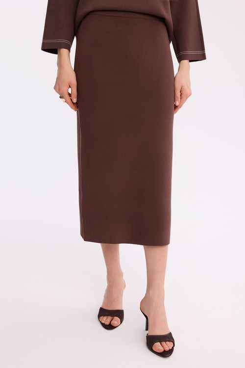 Dzianinowa spódnica midi brązowa – elegancka spódnica damska