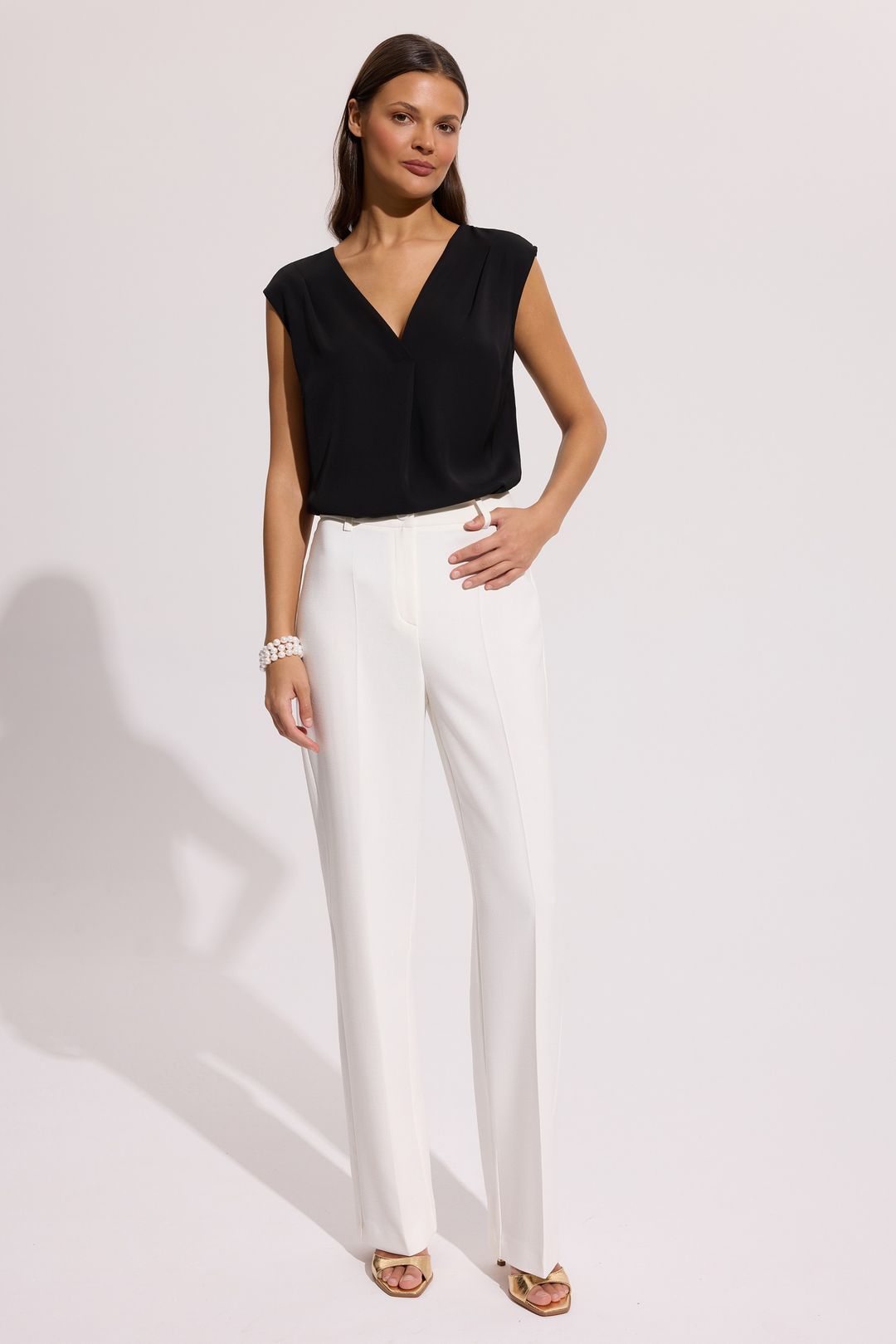 Eleganckie spodnie damskie ecru – kolekcja Exclusive