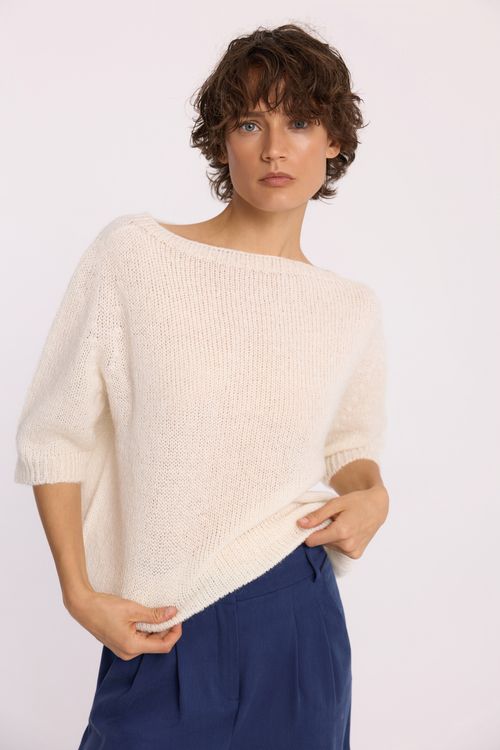 Sweter w kolorze ecru z domieszką alpaki