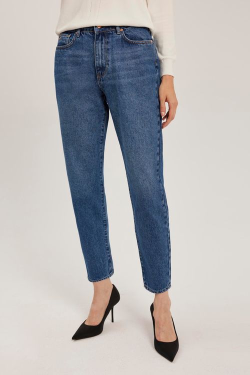 Niebieskie spodnie jeansowe