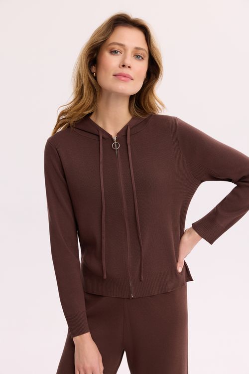 Brązowy dzianinowy sweter damski z kapturem