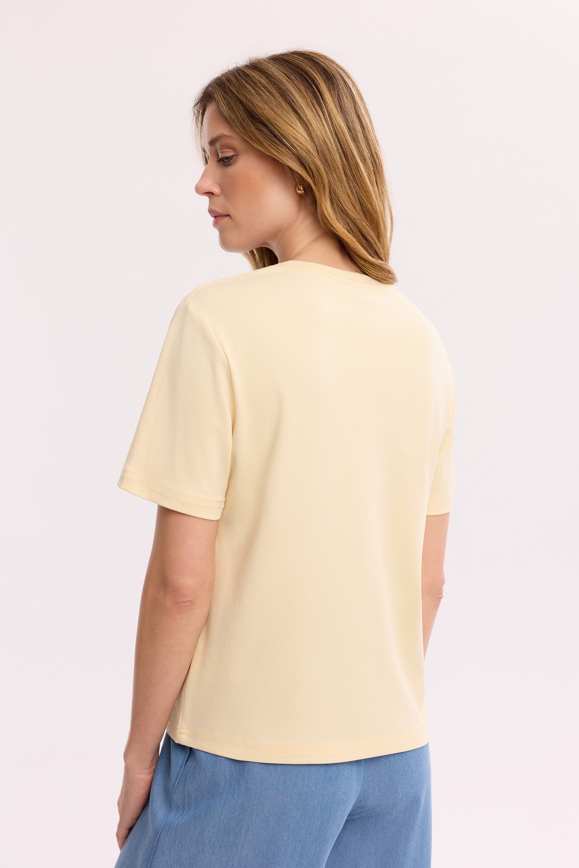 Jasnożółty T-shirt 100% bawełna – damski T-shirt z dekoltem V