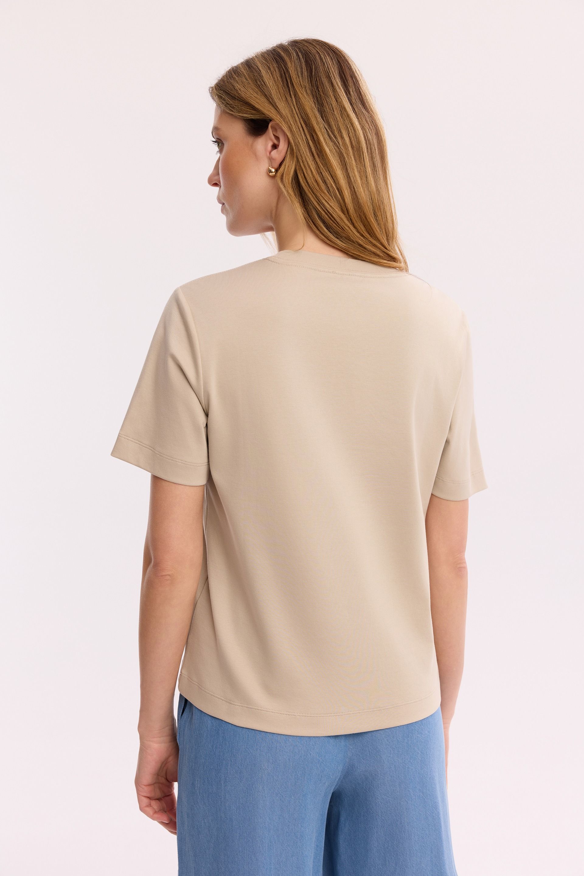 Beżowy T-shirt 100% bawełna – damski T-shirt z okrągłym dekoltem