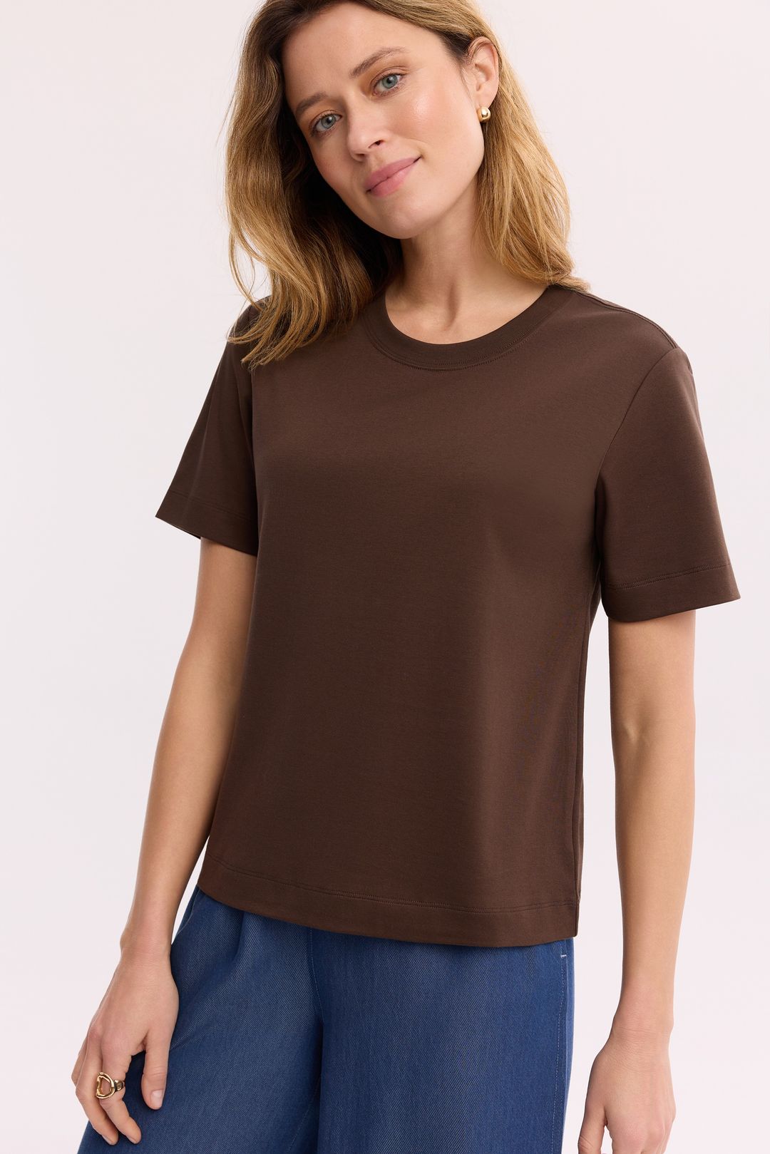Brązowy T-shirt 100% bawełna – damski T-shirt z okrągłym dekoltem