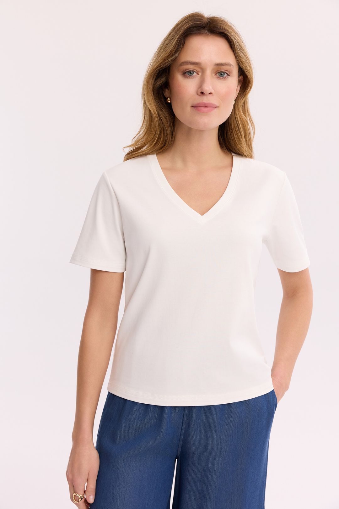 Biały T-shirt 100% bawełna – damski T-shirt z dekoltem V