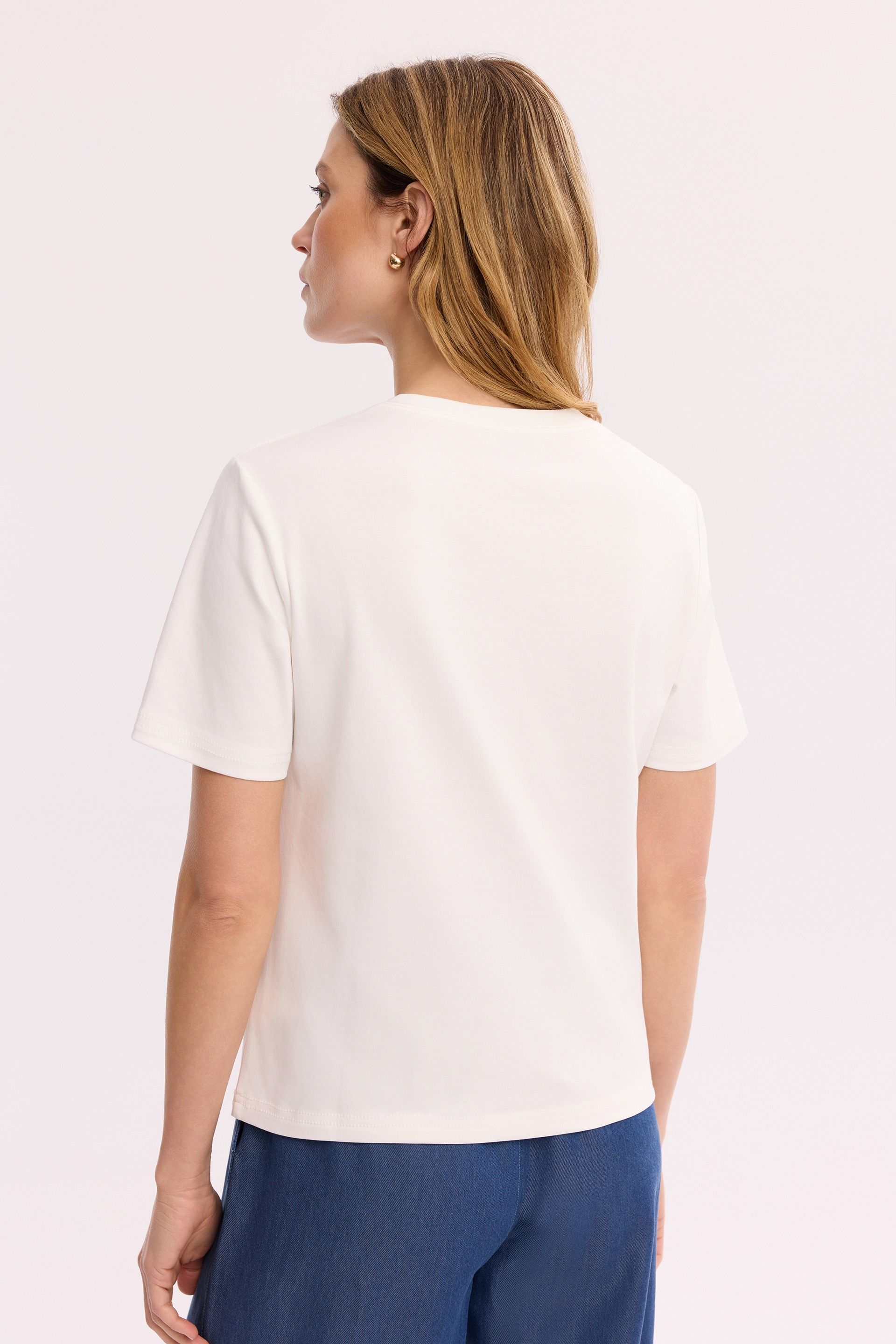 Biały T-shirt 100% bawełna – damski T-shirt z dekoltem V