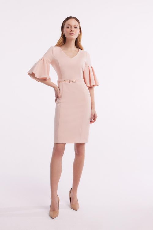Różowa elegancka sukienka z paskiem