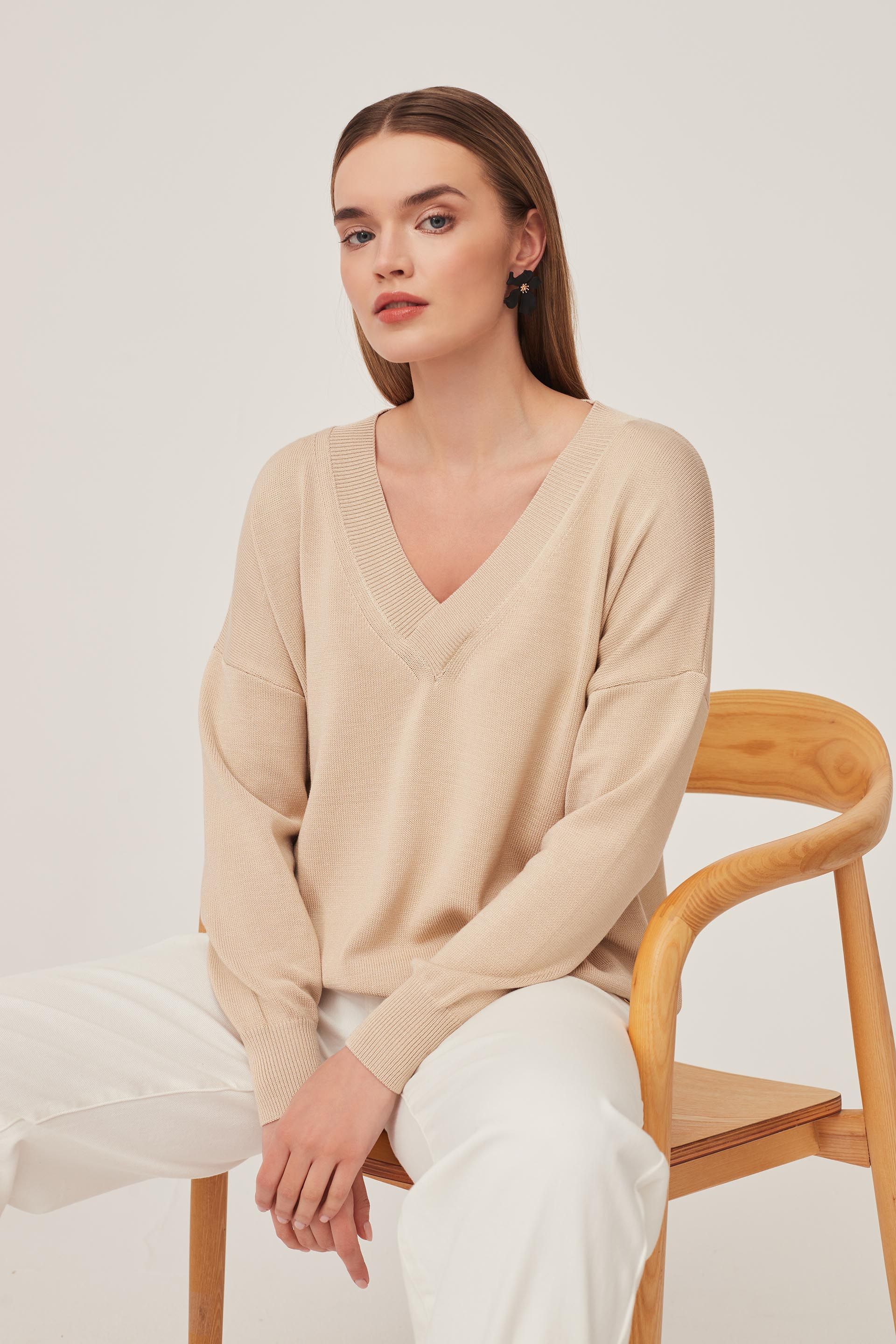 Beżowy dzianinowy sweter Makalu