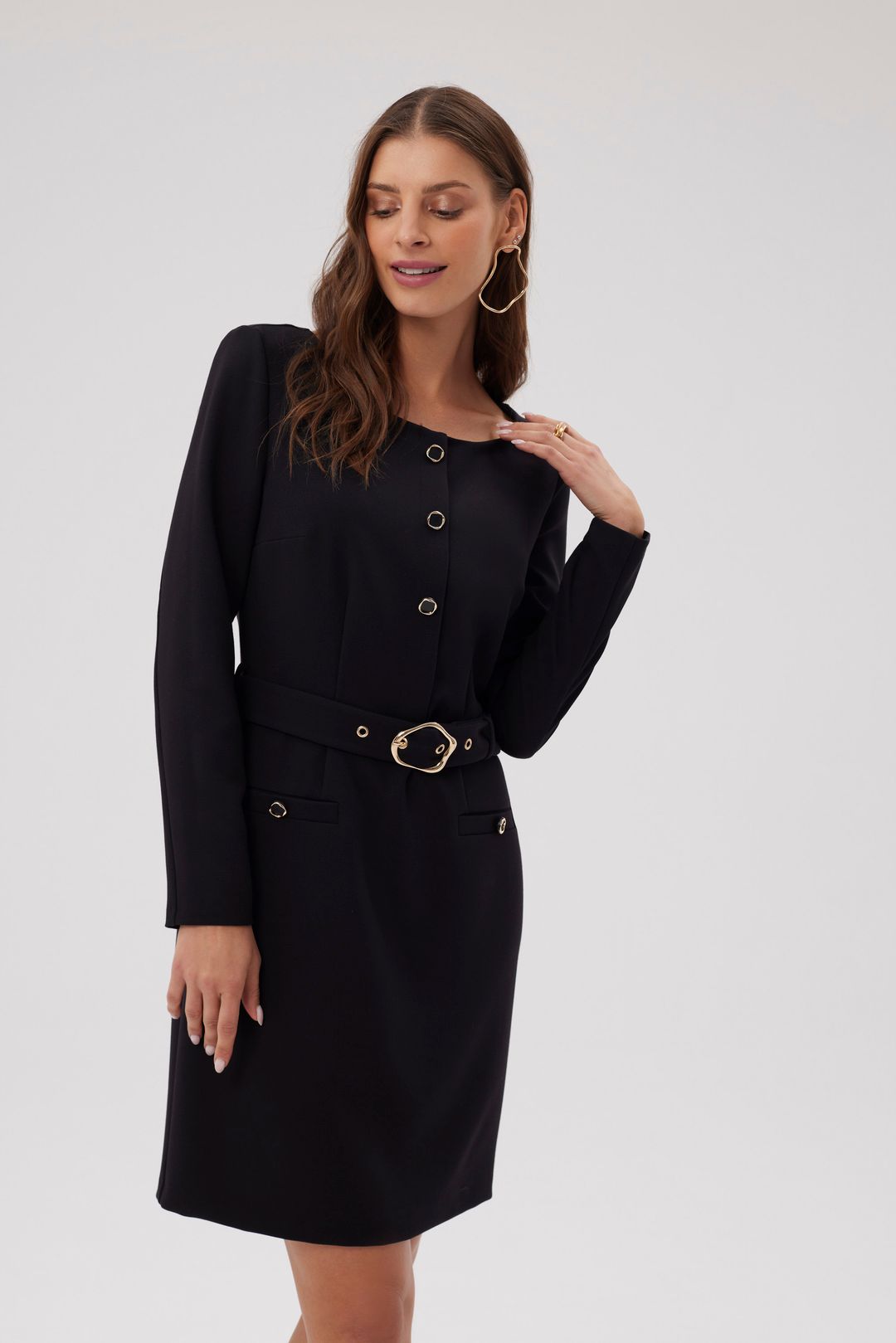Elegancka sukienka z paskiem Makalu