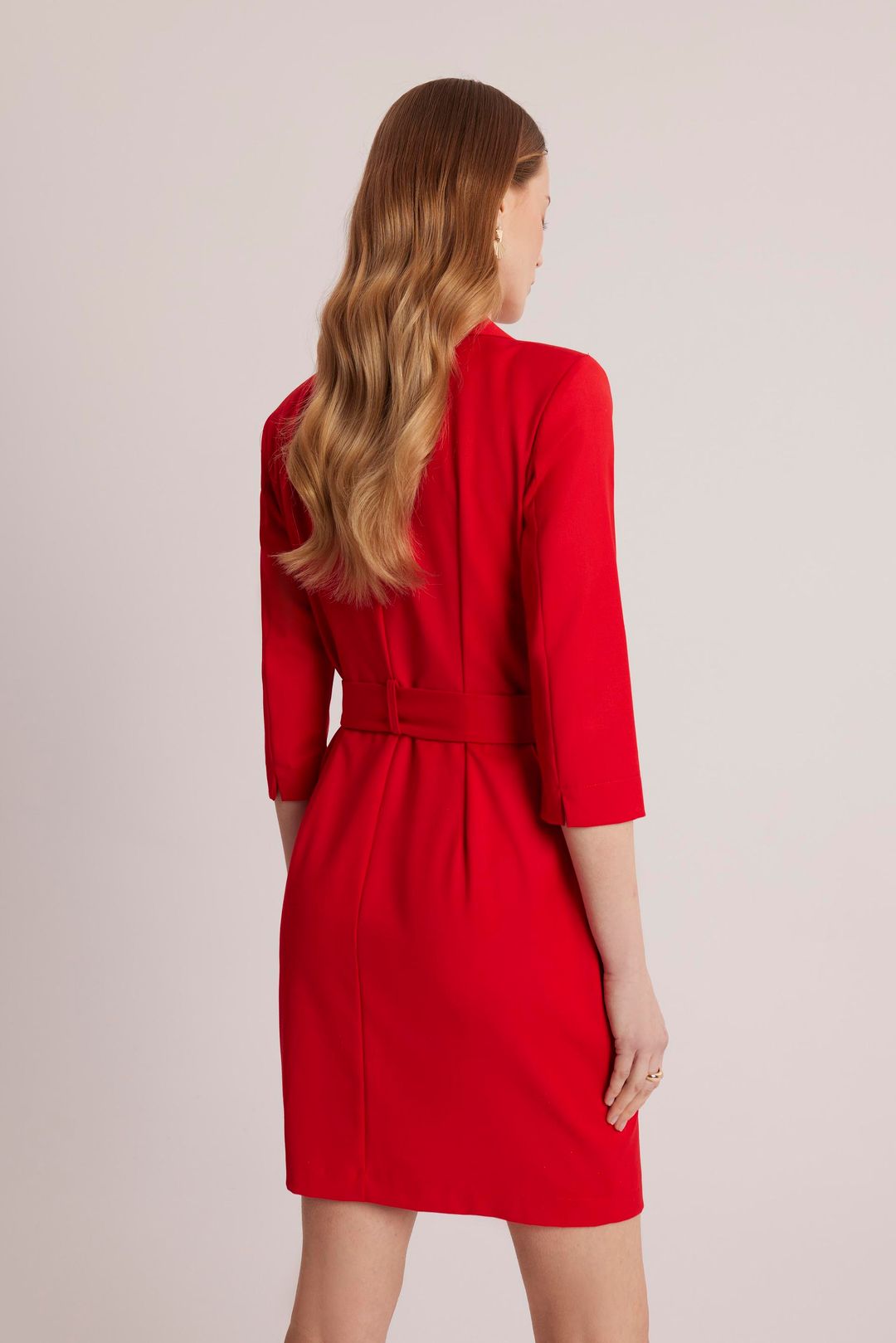 Elegancka czerwona sukienka Makalu