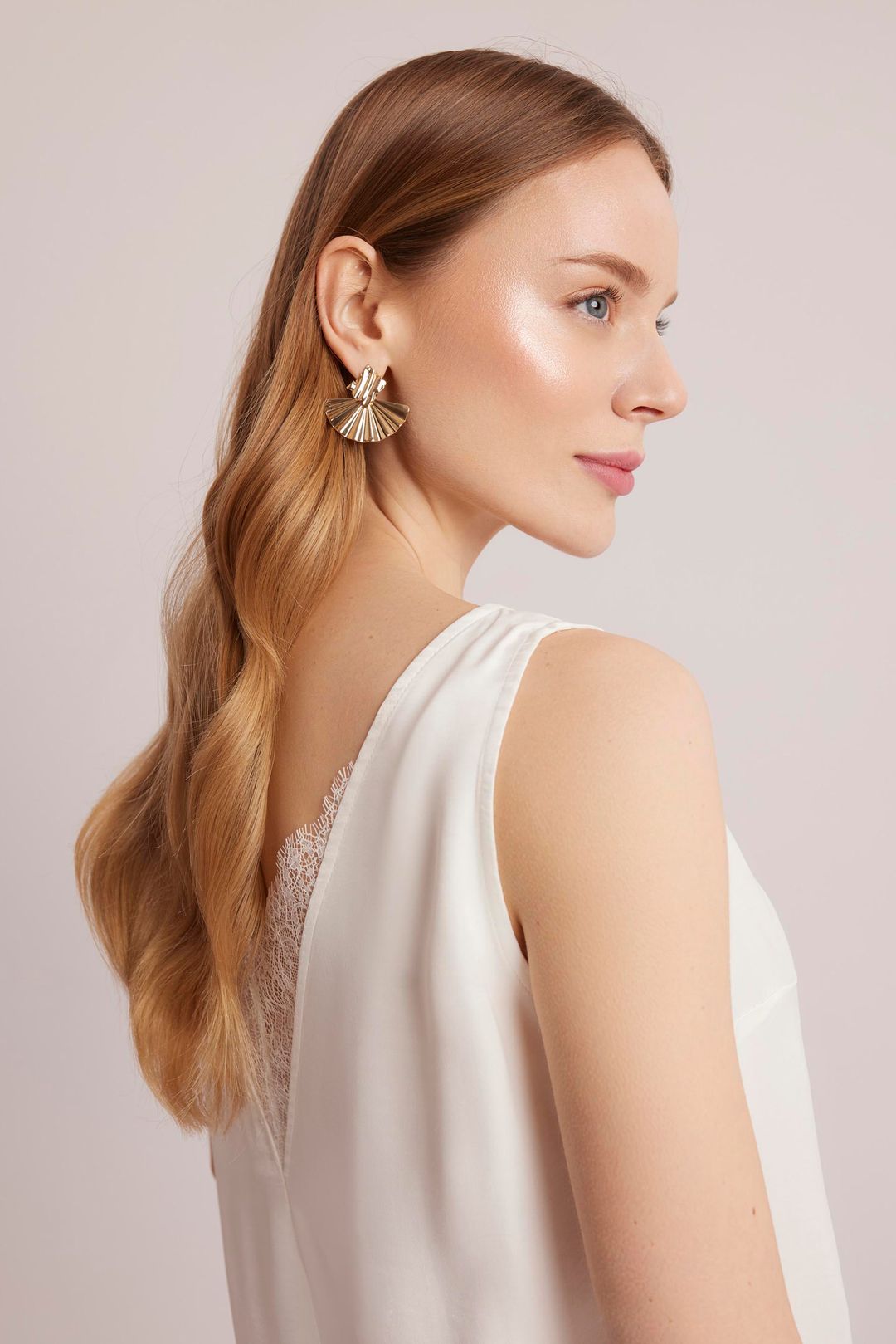 Elegancki top z koronką Makalu