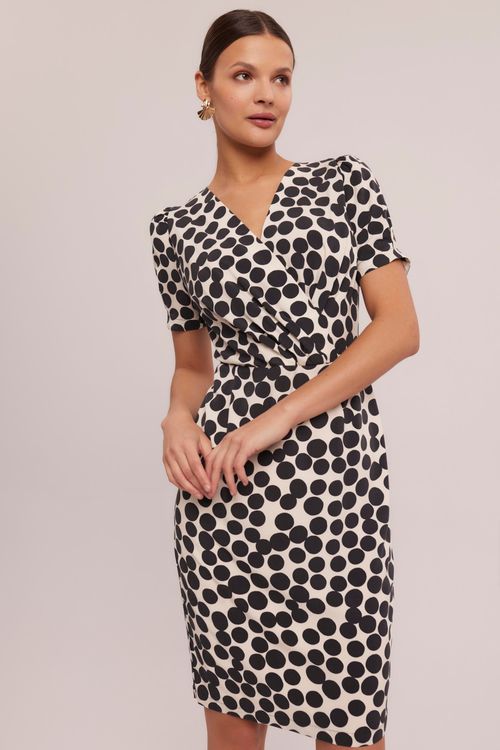 Elegancka sukienka w grochy
