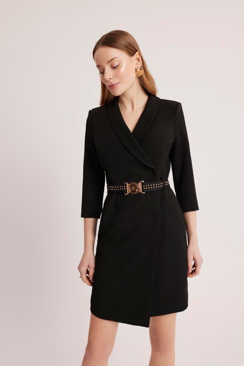 Elegancka czarna sukienka