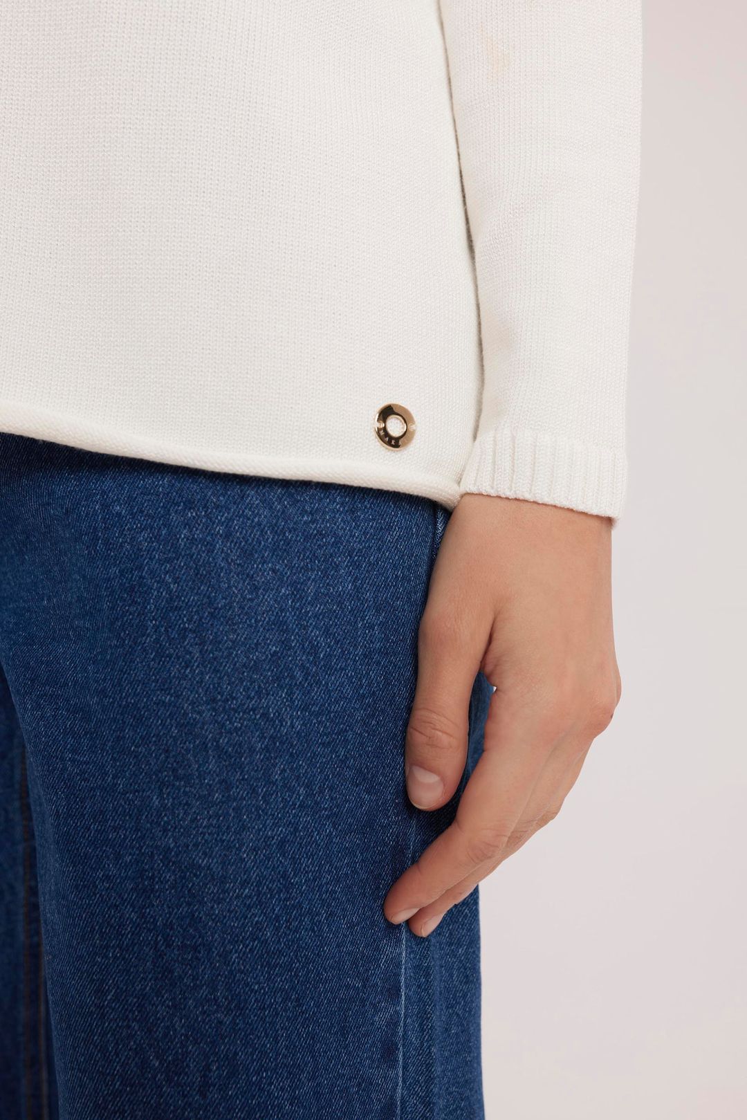 Dzianinowy sweter w kolorze ecru Makalu