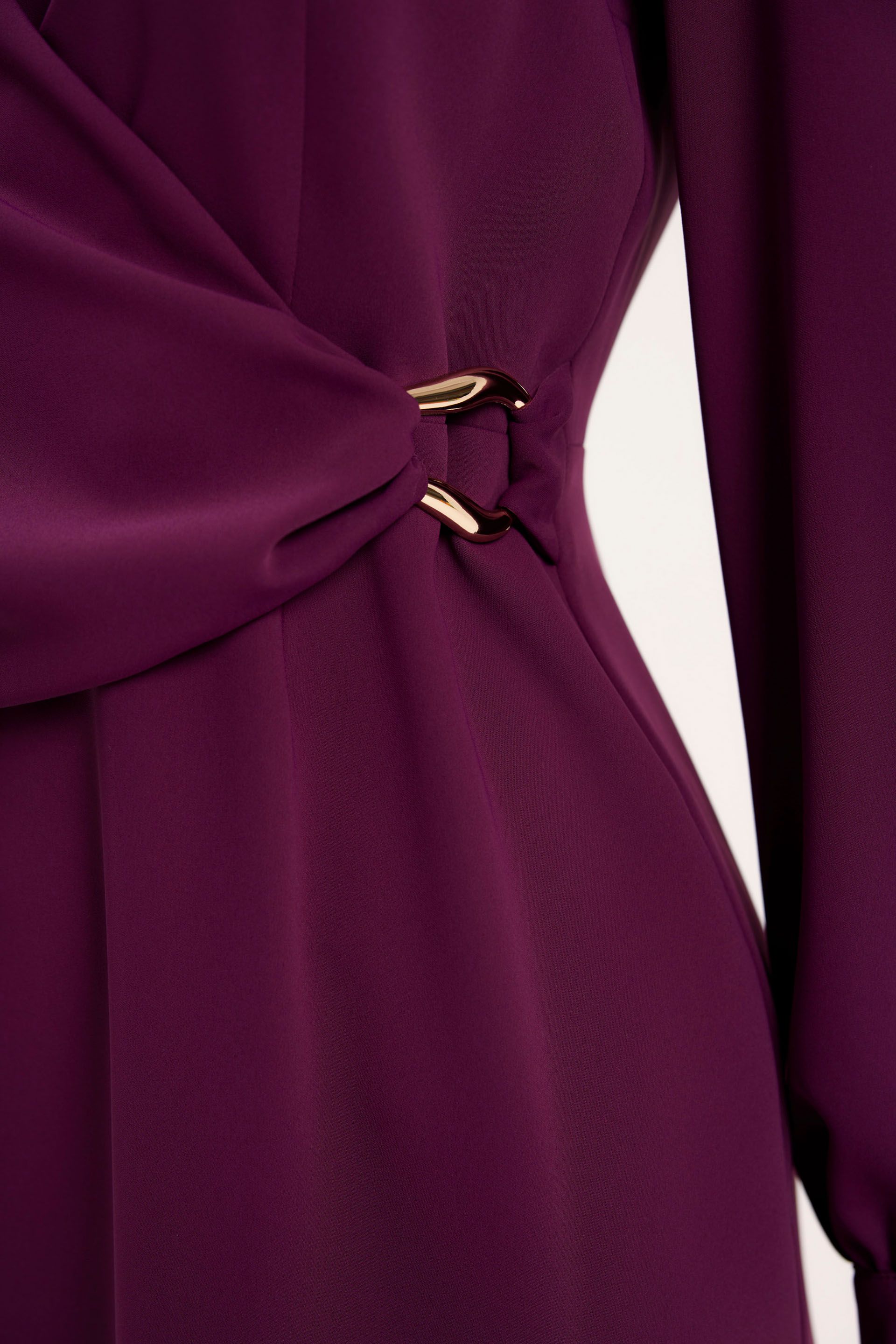 Elegancka sukienka w burgundowym kolorze Makalu