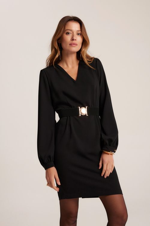 Elegancka sukienka z paskiem