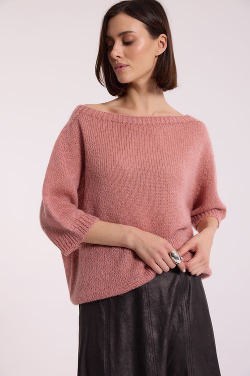 Różowy sweter z domieszką alpaki