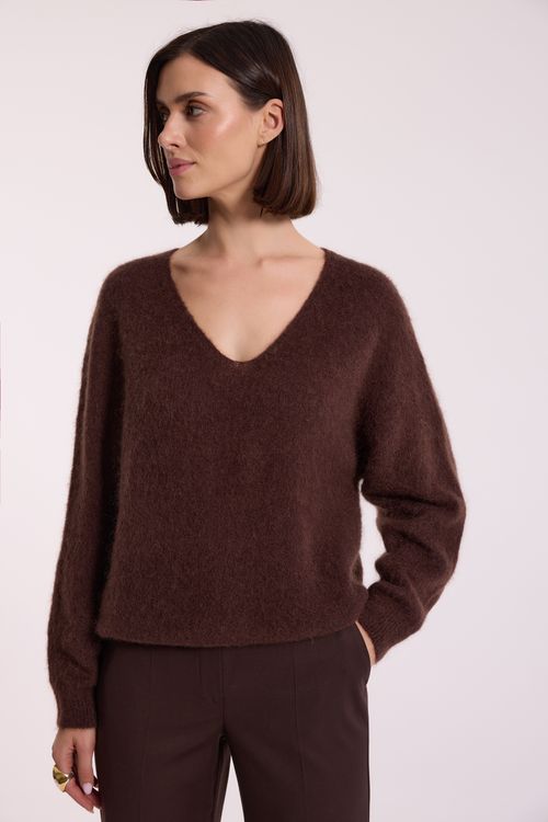 Moherowy sweter z domieszką wełny merino w brązowym kolorze