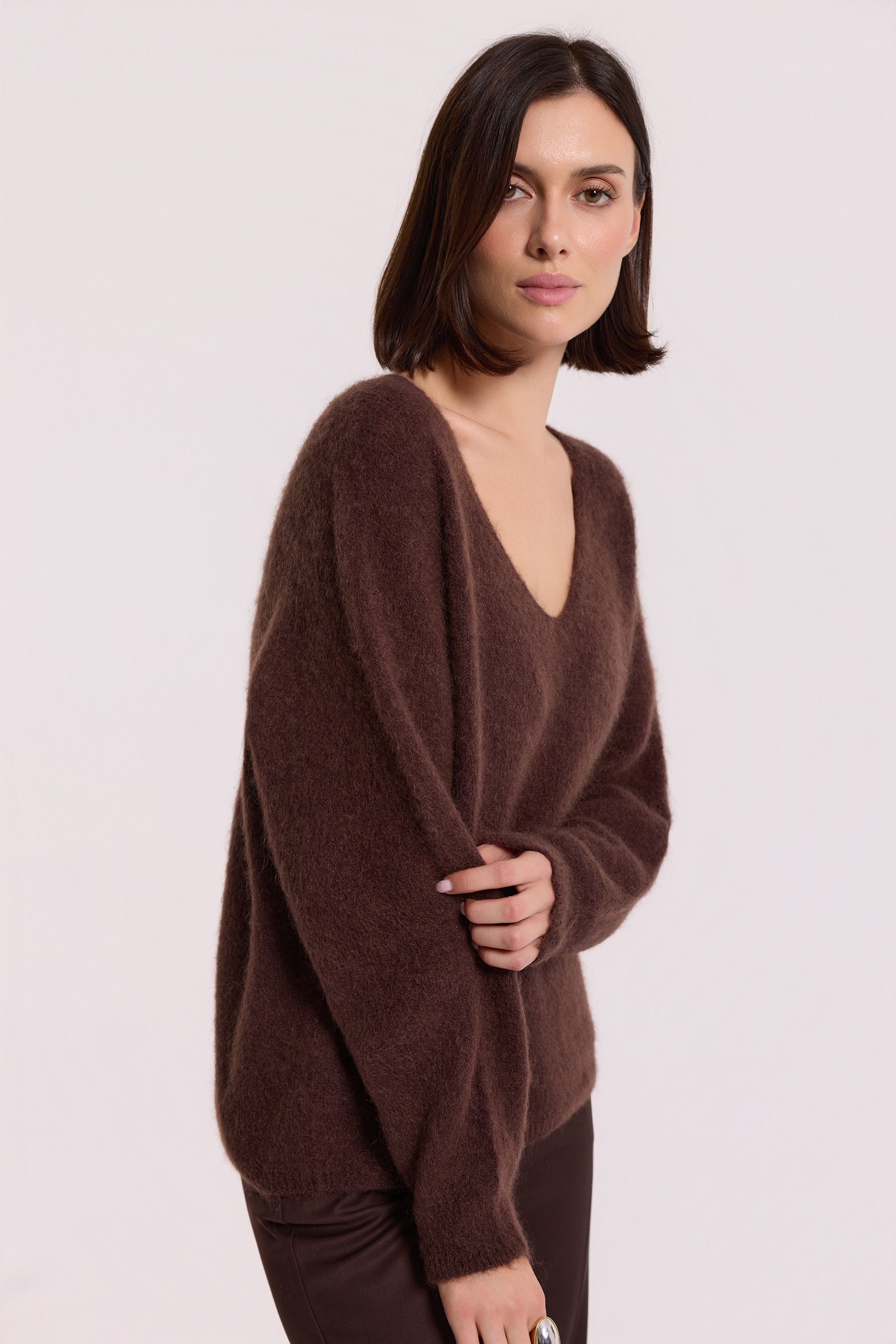 Moherowy sweter z domieszką wełny merino w brązowym kolorze | Makalu