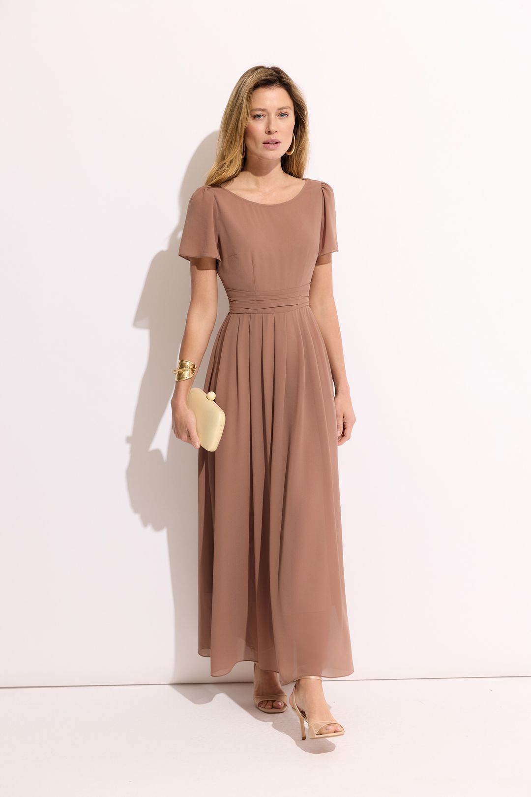 Beżowo-brązowa sukienka maxi – elegancka sukienka damska