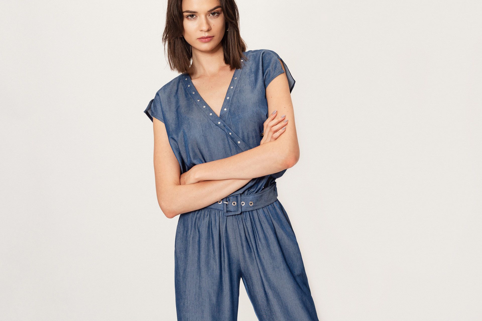 Komfortowy kombinezon w kolorze denimu Makalu