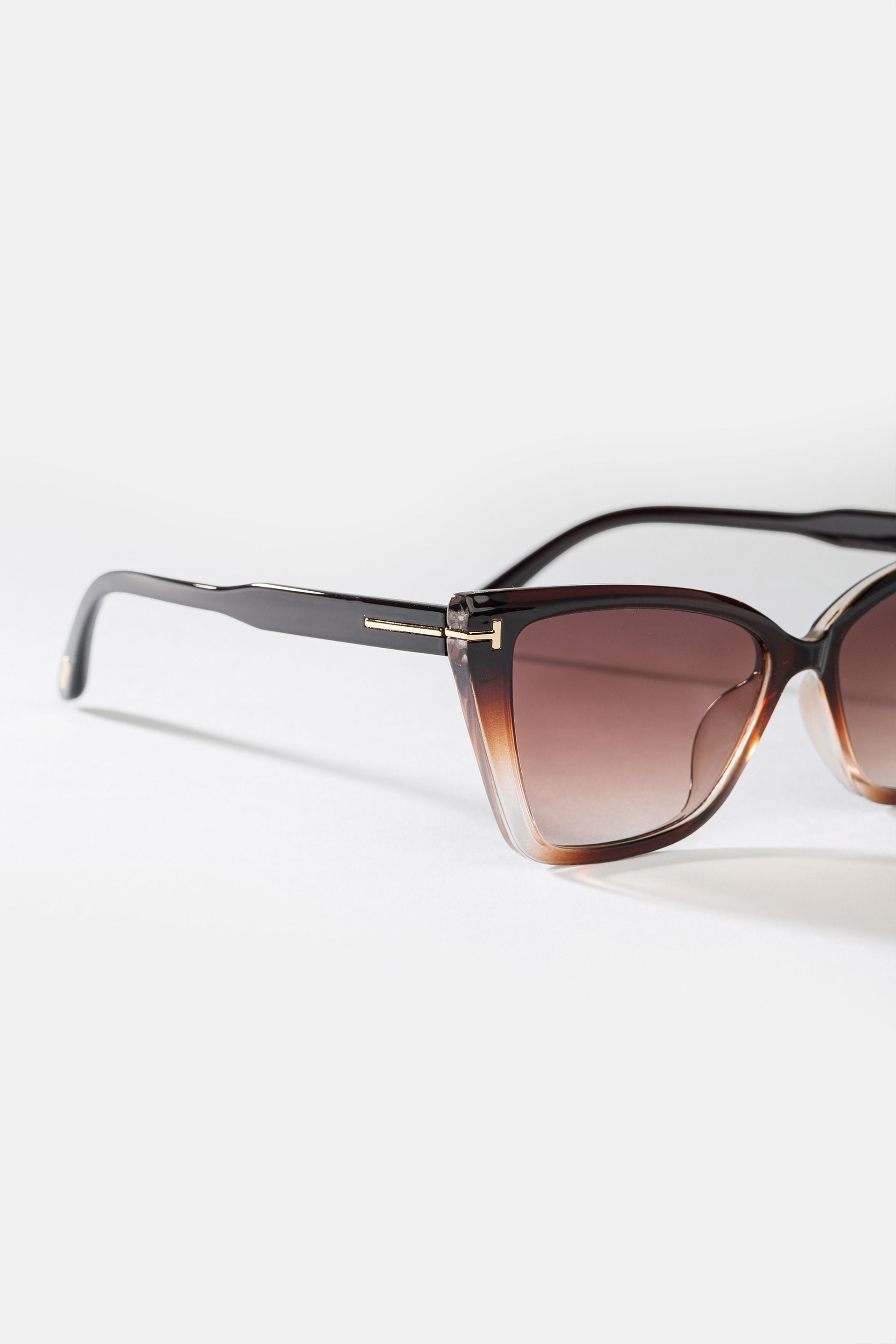 Brązowe okulary przeciwsłoneczne damskie UV400
