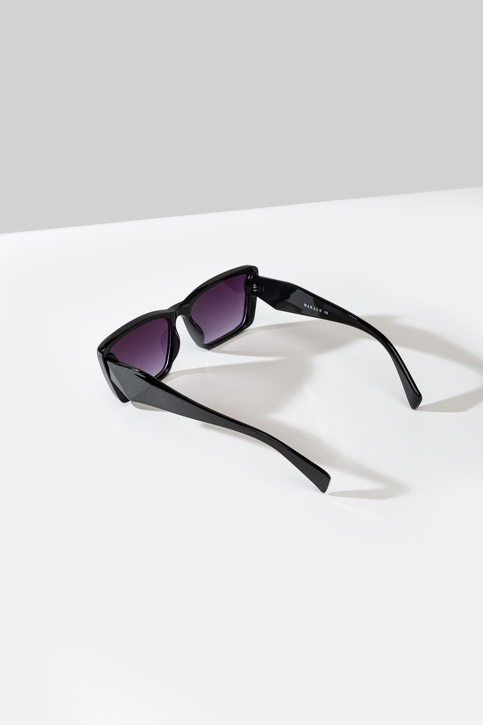 Czarne trapezowe okulary przeciwsłoneczne Makalu