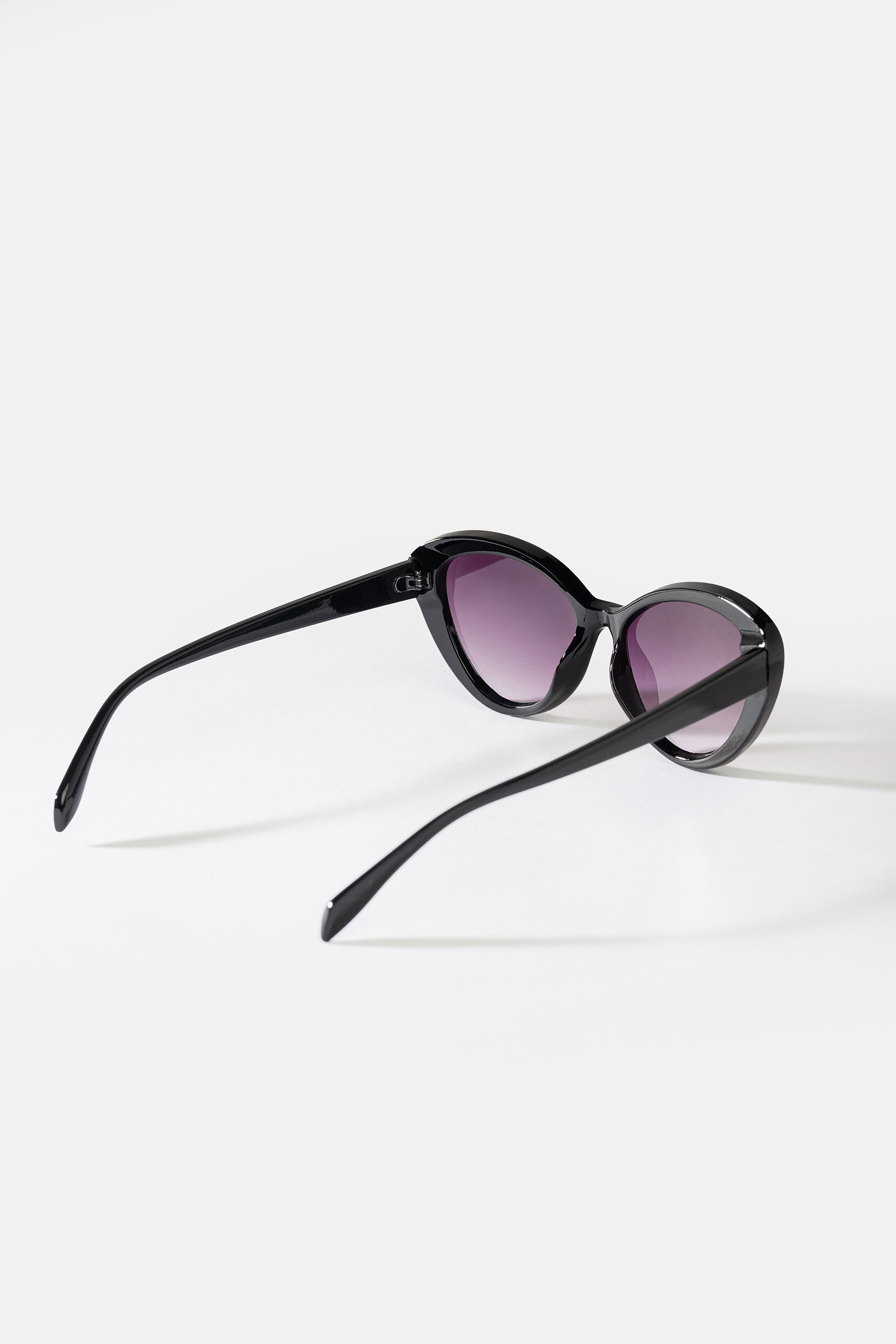 Czarne okulary przeciwsłoneczne damskie kocie UV400