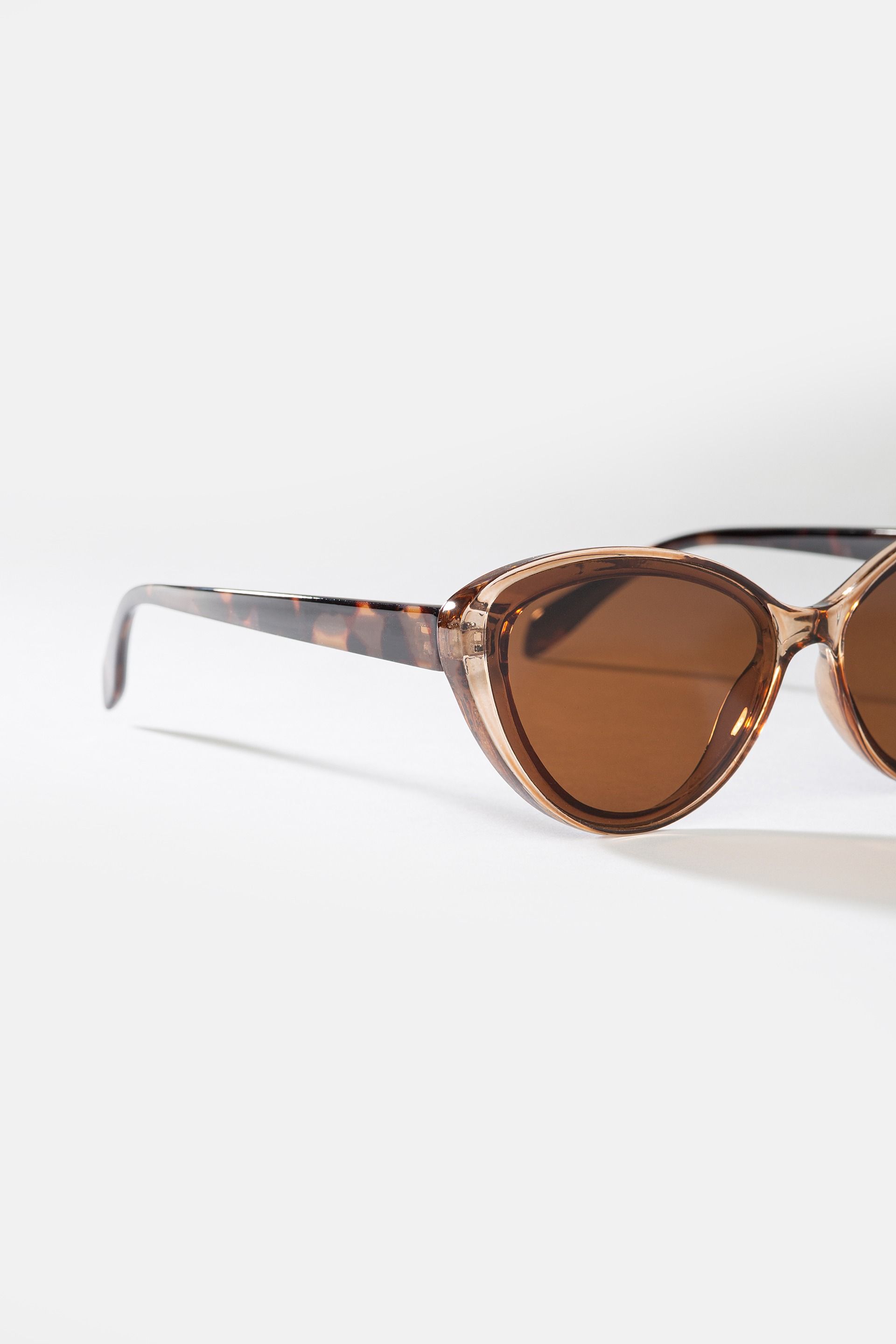 Brązowe okulary przeciwsłoneczne damskie UV400 owalne