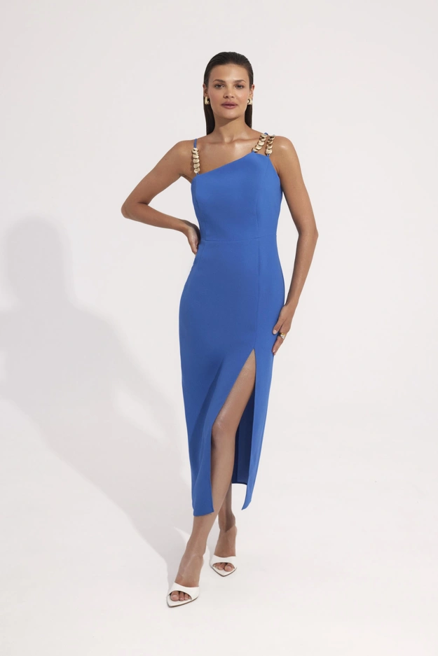 Elegancka sukienka w niebieskim kolorze Makalu