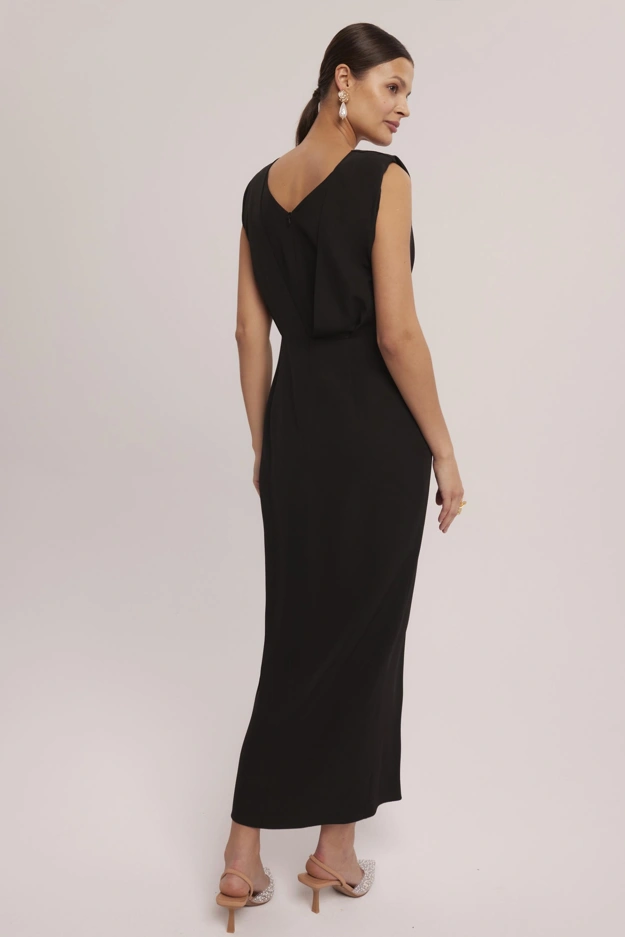 Elegancka czarna sukienka Makalu
