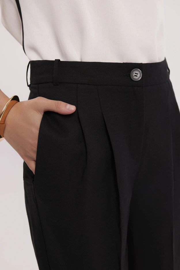 Lniane spodnie w czarnym kolorze