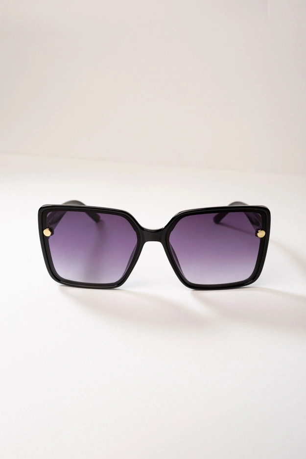 Czarne okulary przeciwsłoneczne ze złotymi akcentami Makalu