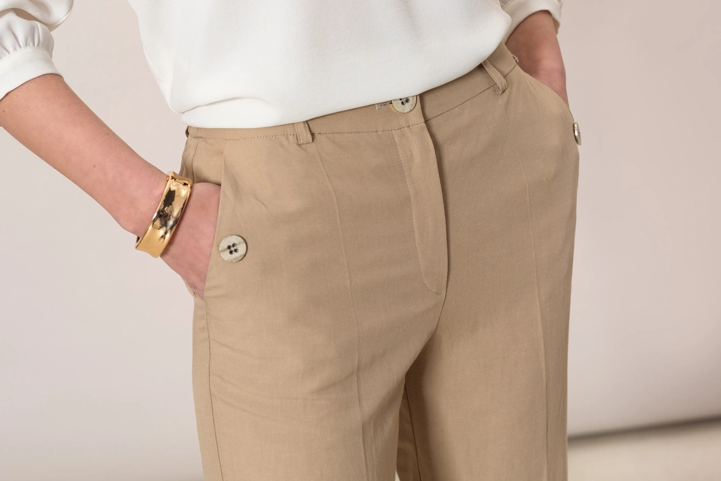 Lniane spodnie w beżowym kolorze Makalu